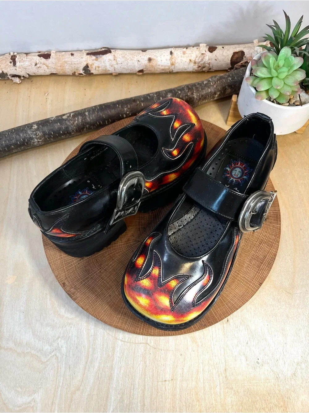 Vintage 1990s Muro Platform Mary Jane Shoes Black Orange Flames Size 5-5.5